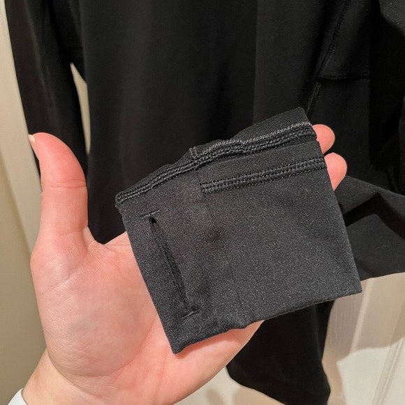 Lululemon Runderful Long Sleeve - Size 10 - Fits Small - Picture 4 of 6